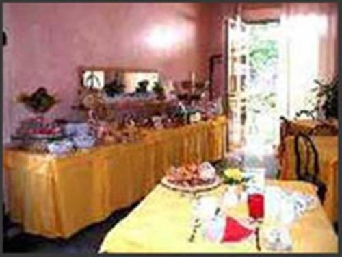 Hotel Moderno Rimini Bagian luar foto