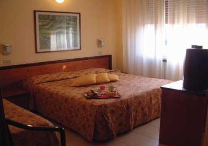 Hotel Moderno Rimini Ruang foto